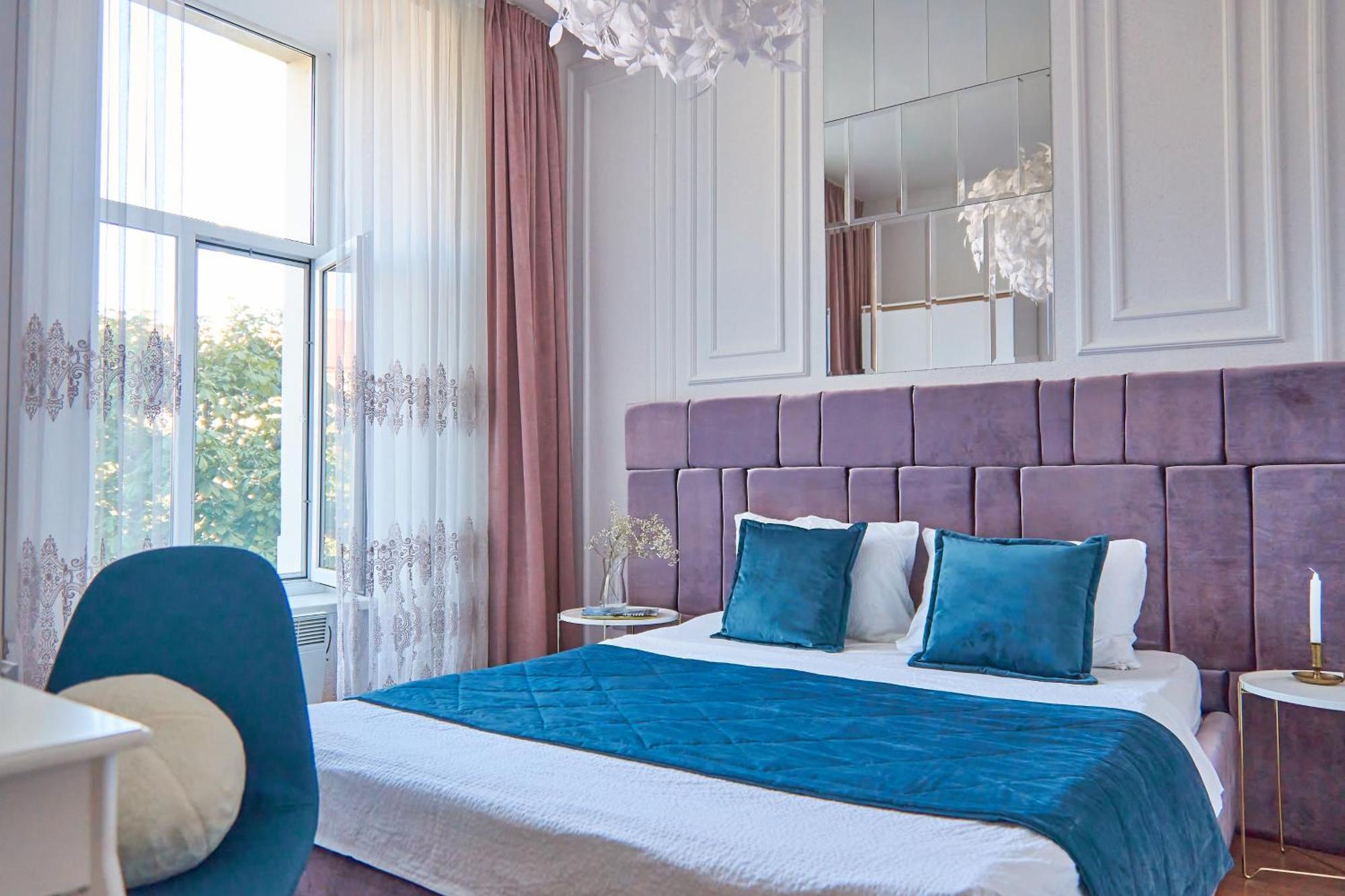 Elegant Lux Apartment In Central Square Мукачеве Екстериор снимка